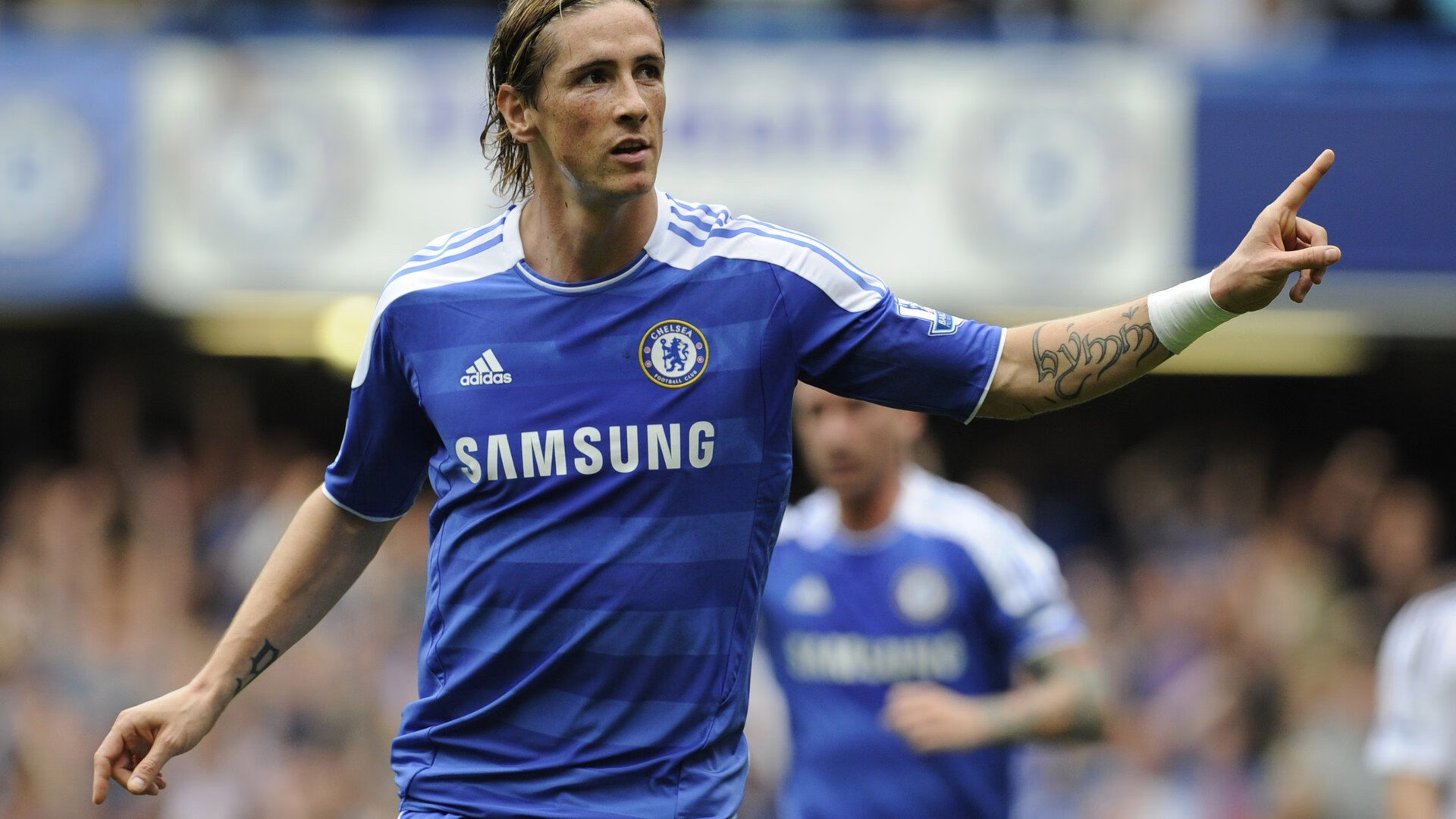 德甲防守战术调整对中场控制力的影响分析,德甲中场球员